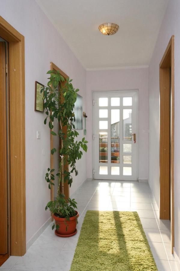 Apartments With A Parking Space Novi Vinodolski - 5529 Luaran gambar