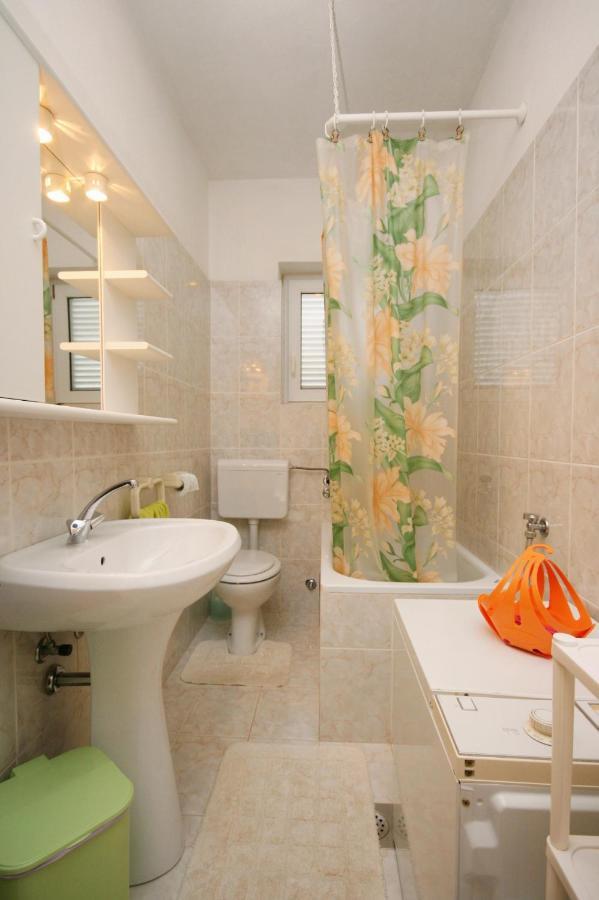 Apartments With A Parking Space Novi Vinodolski - 5529 Luaran gambar